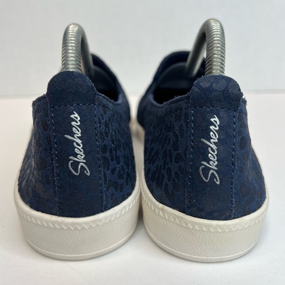 Skechers Madison Ave Womens Slip On Sneakers W/Memory Foam Navy Sz 9 NWOB - Picture 13 of 16